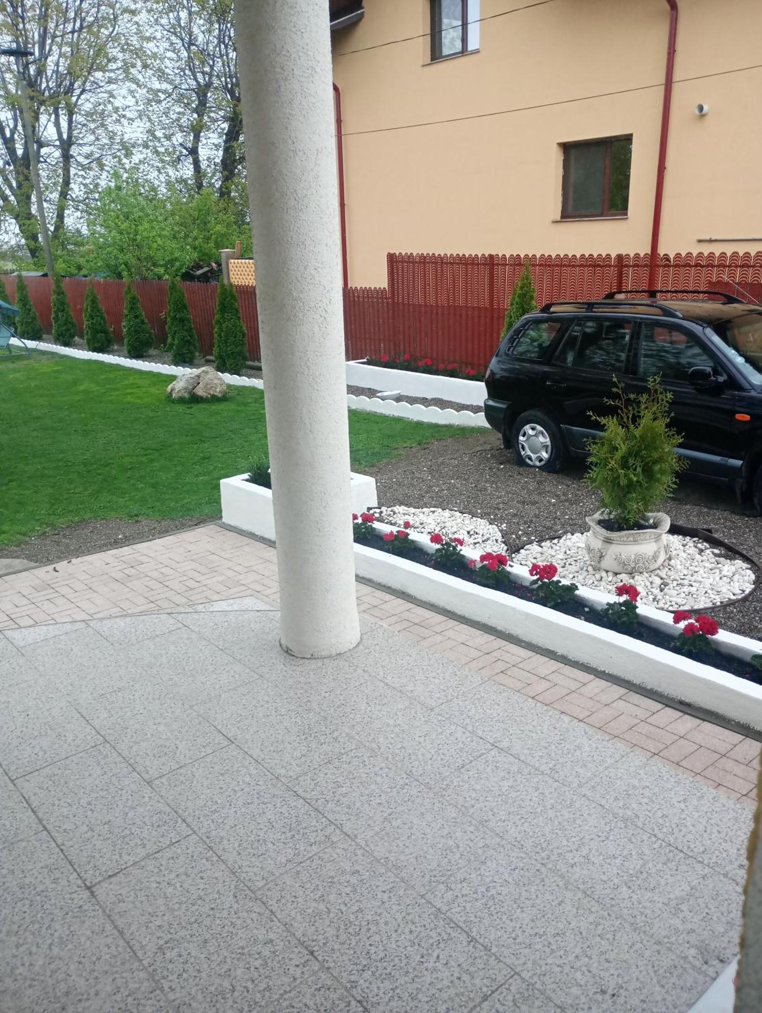 Izabella Guest House Săcele Exterior photo