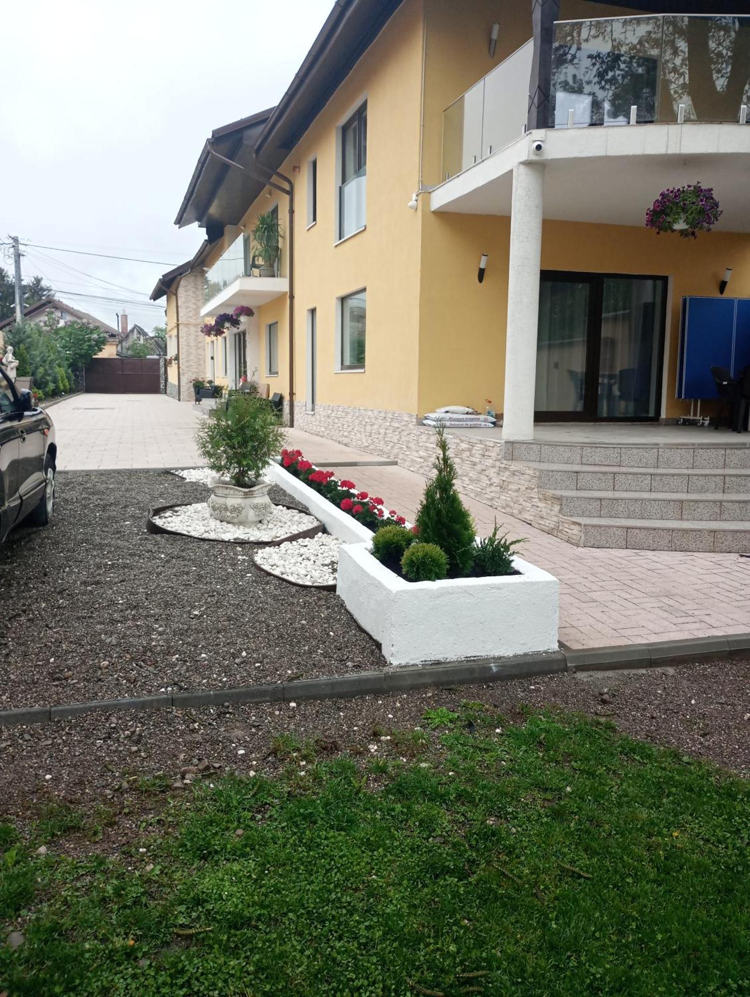 Izabella Guest House Săcele Exterior photo